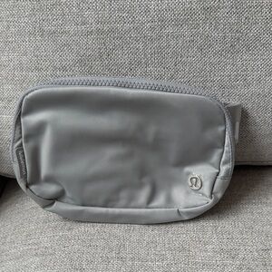 Lululemon Everywhere Belt Bag - new with tag